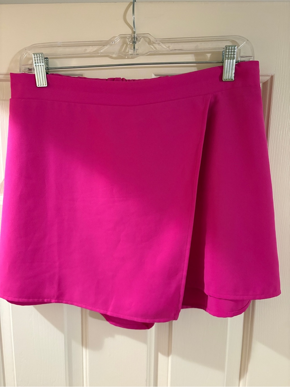 Hot Pink Envelope Skort Size L. Excellent condition